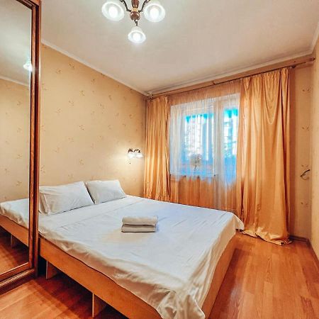 Apartments Near The Exhibition Centre Kiev Extérieur photo