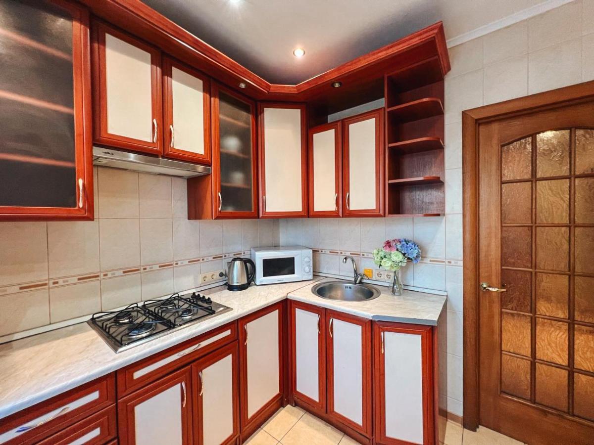 Apartments Near The Exhibition Centre Kiev Extérieur photo