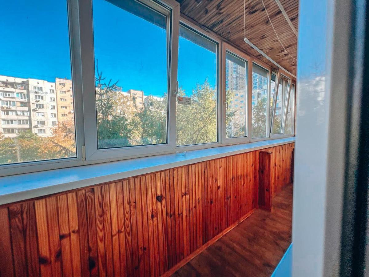 Apartments Near The Exhibition Centre Kiev Extérieur photo